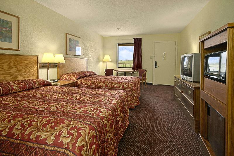 Super 8 by Wyndham Rayville - photo 8