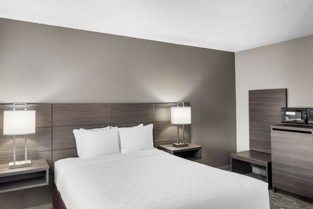SureStay Hotel by Best Western SeaTac Airport North - photo 18