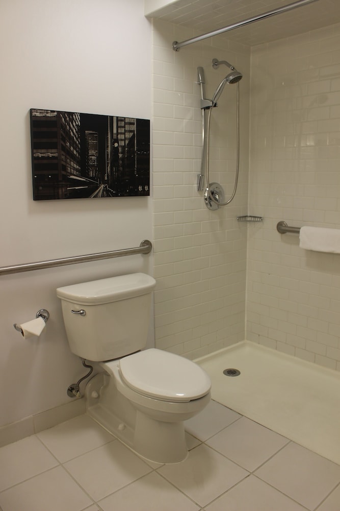 Crowne Plaza Chicago West Loop by IHG - photo 7