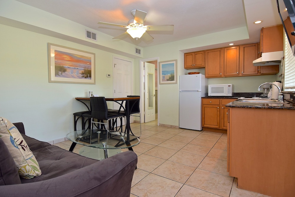 A Beach Retreat - photo 73