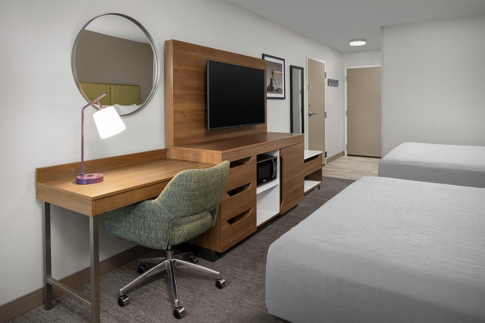Hampton Inn Butte - photo 10