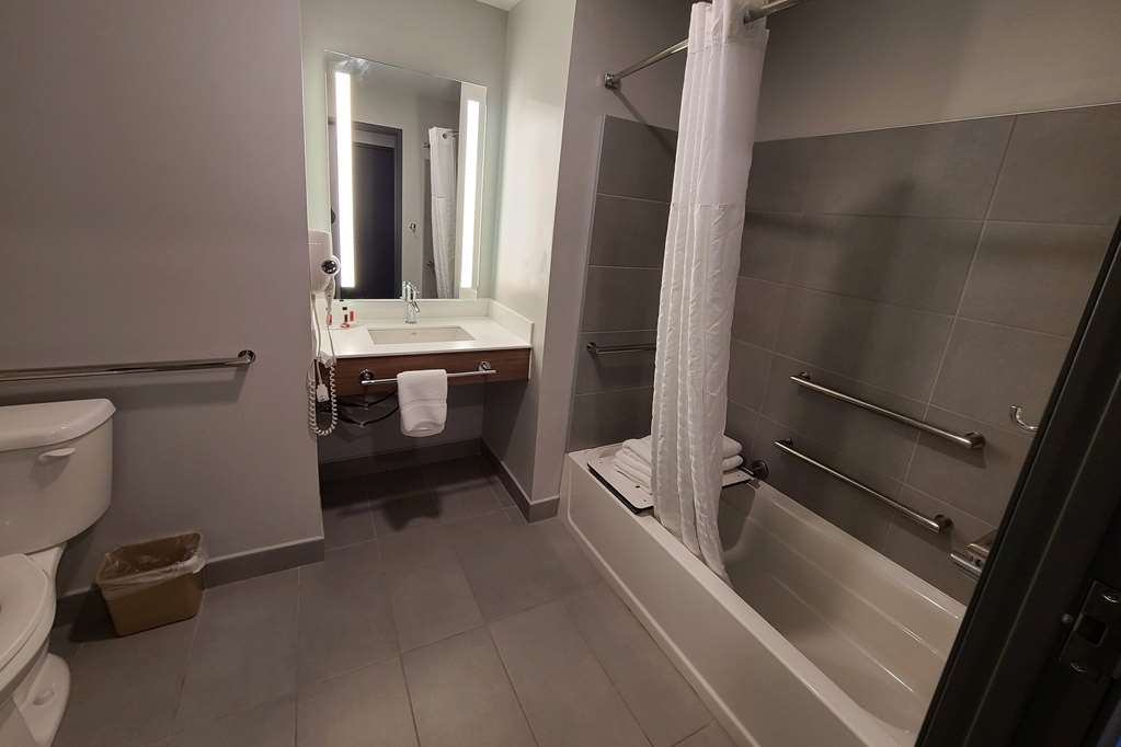 Microtel Inn & Suites by Wyndham Milford - photo 17