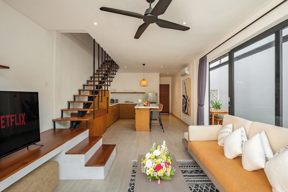 Villa Isola Gallinara — 4-Star Luxury Hotel in Canggu, Indonesia