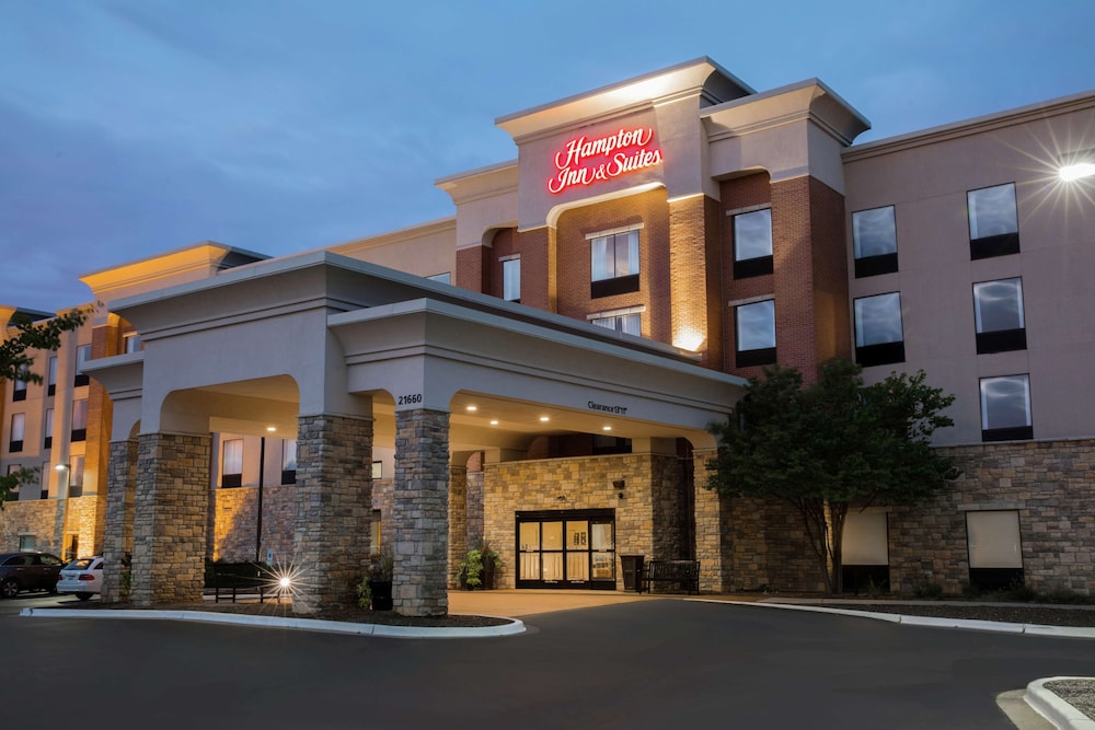 Hampton Inn & Suites Chicago Deer Park - featured photo