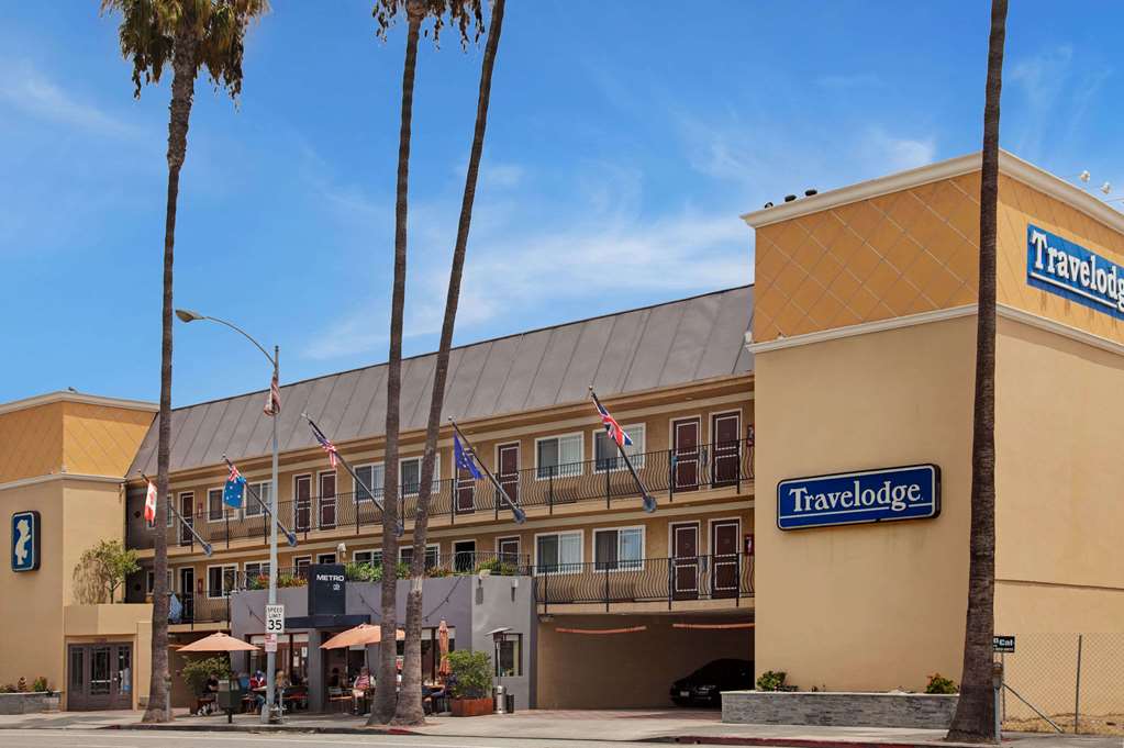 Travelodge by Wyndham Culver City - photo 2