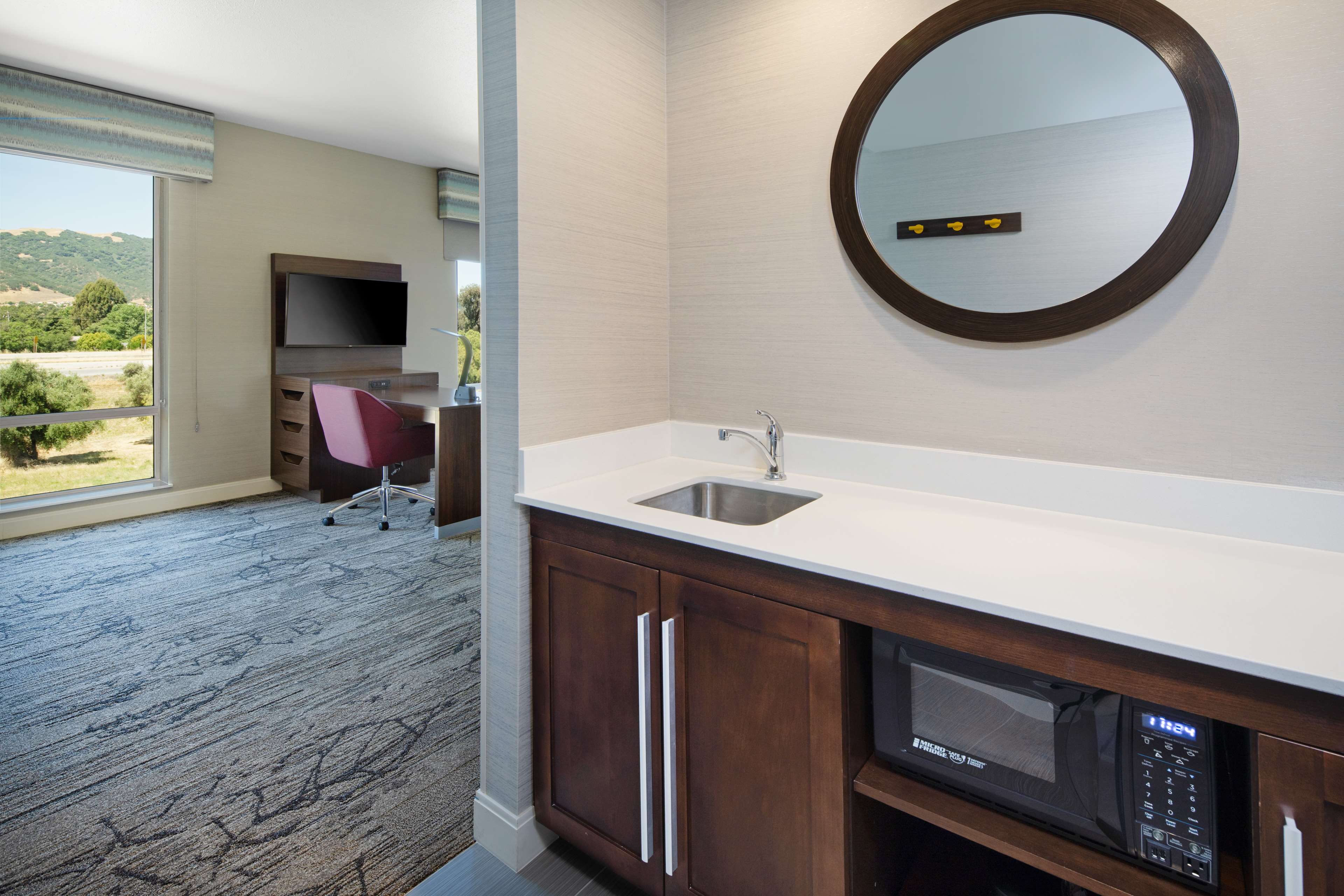 Hampton Inn & Suites Gilroy - photo 15