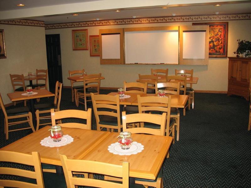 Country Inn & Suites by Radisson Holland MI - photo 5