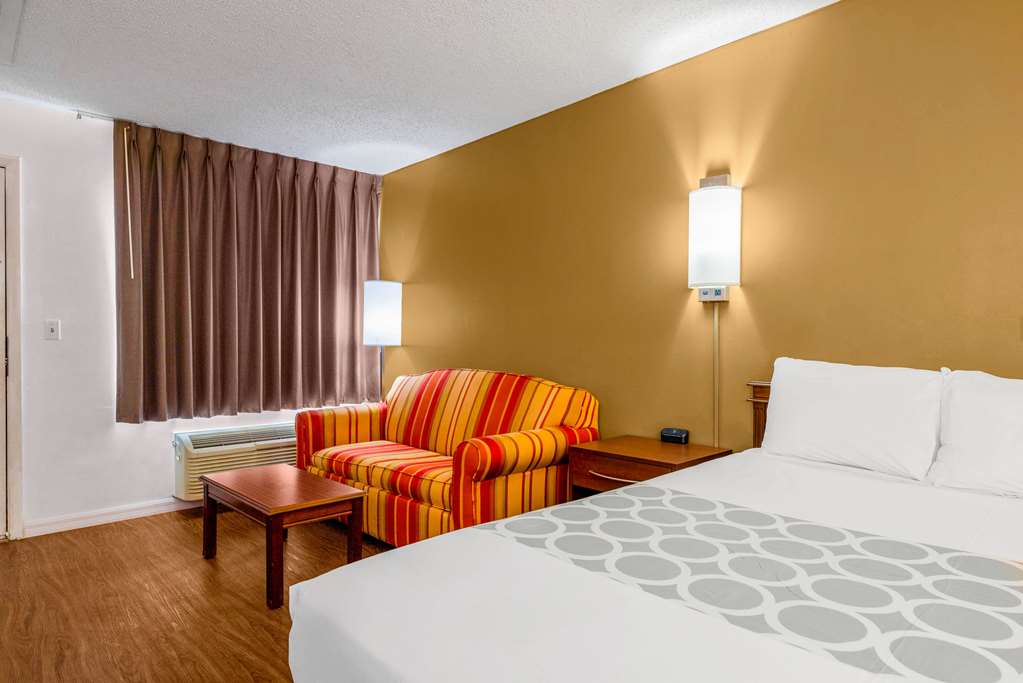 Econo Lodge Crystal River - photo 14