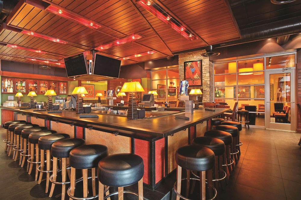 DoubleTree by Hilton Springfield - photo 31