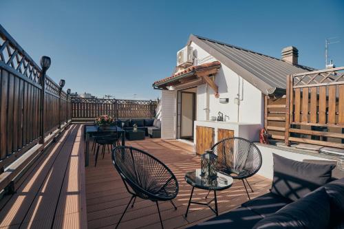 Sant Andrea Penthouse by Montenapoleone Living — 4-Star Luxury Hotel in Milan, Italy