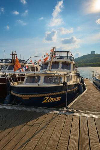 Bateau Zimon Vue Seine Nuit Insolite a Rouen in Rouen, France