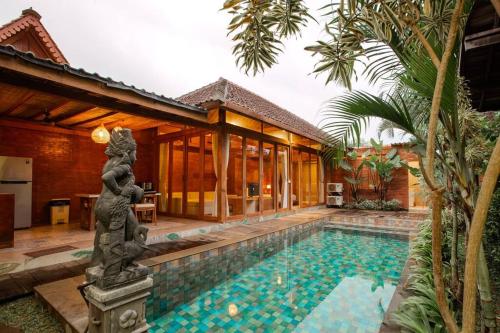 Swara Tenang Wooden Lodge — 4-Star Luxury Hotel in Tabanan, Indonesia