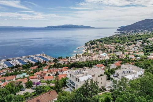 Appartement Carpe Diem — 4-Star Luxury Hotel in Lovran, Croatia