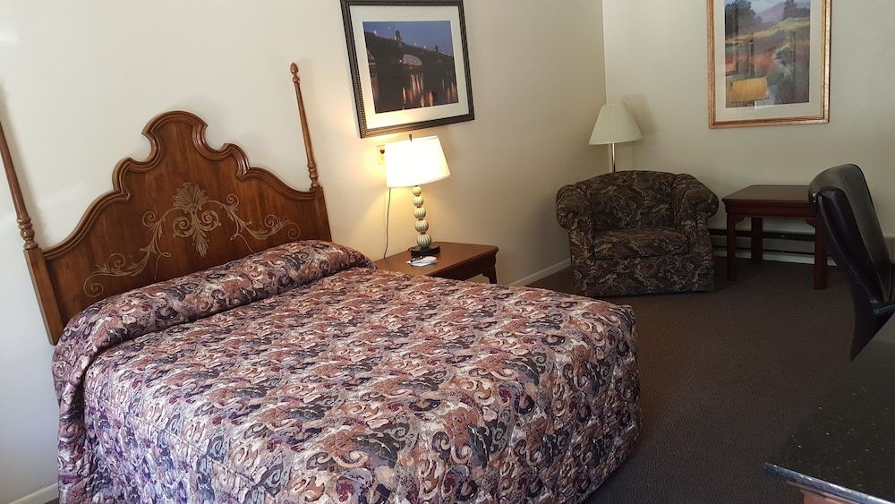 Amber Inn Motel - photo 14