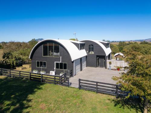 The Barn & Bivvy - last minute hotel in Unknown City