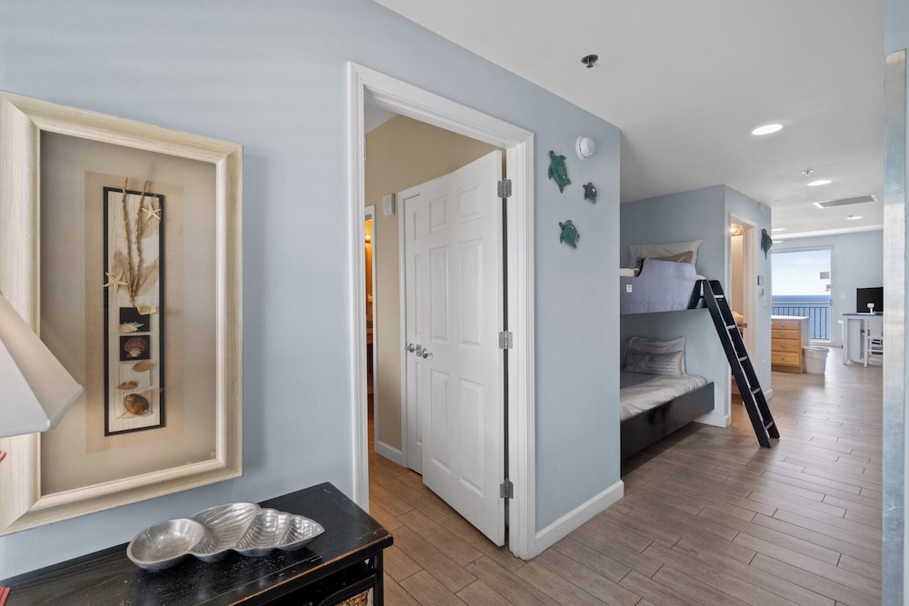 Splash Beach Resort by Book That Condo - photo 26
