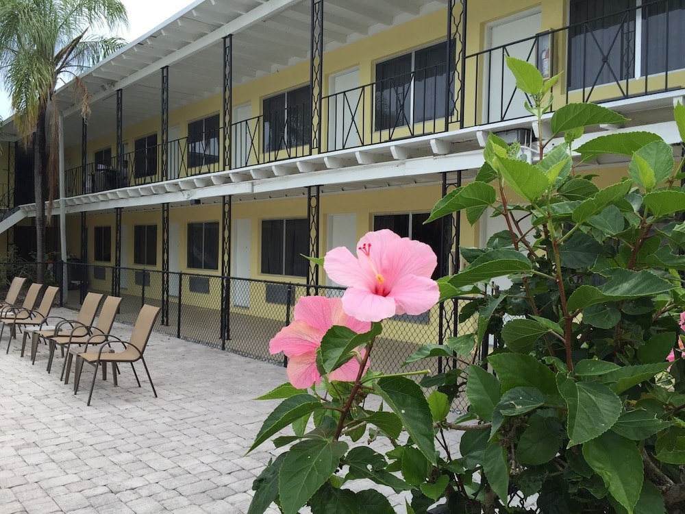 Key Largo Inn - photo 19