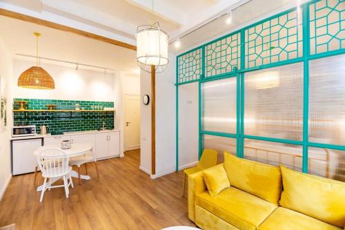 Unique and Beautiful 1BR Apt in Historic Tbilisi by Wehost