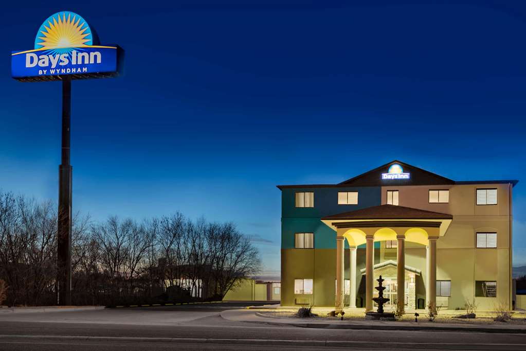 Days Inn by Wyndham Bernalillo - photo 4