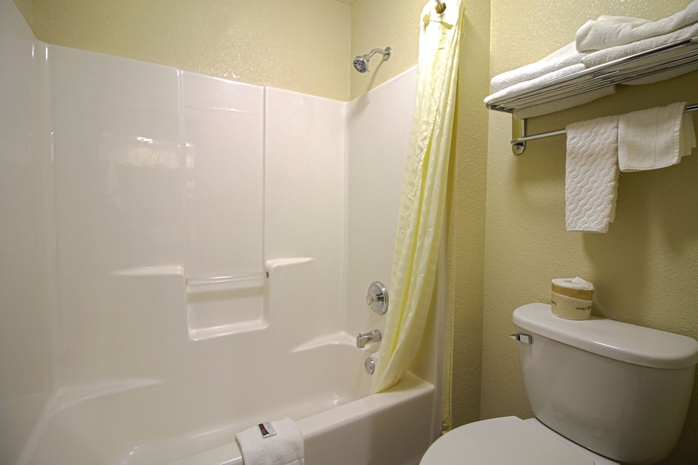 Geneva Motel Inn - photo 24