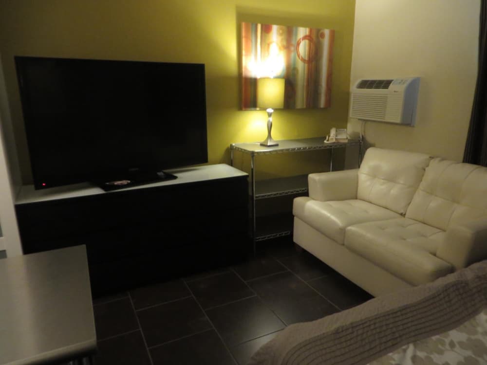 Riverside Suites - photo 39