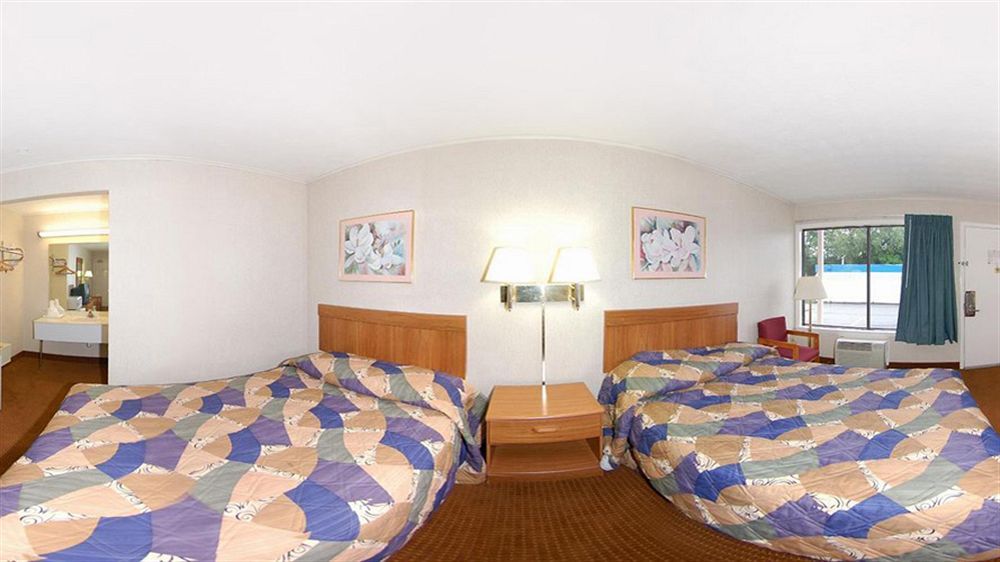 Rodeway Inn Civic Center - photo 14