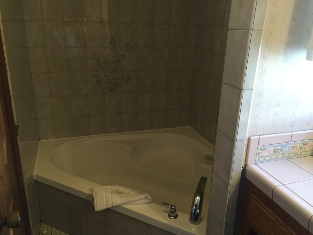 Seacrest Inn - photo 106
