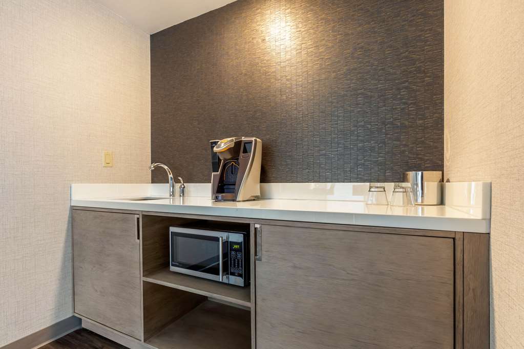 Cambria Hotel Milwaukee Downtown - photo 30