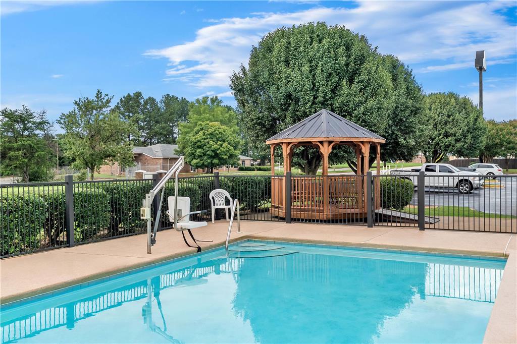Days Inn by Wyndham Spartanburg - photo 9