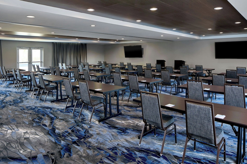 Fairfield by Marriott Inn & Suites Cornelia - photo 32