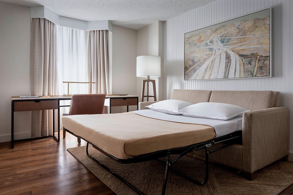 Sheraton Suites Market Center Dallas - photo 11