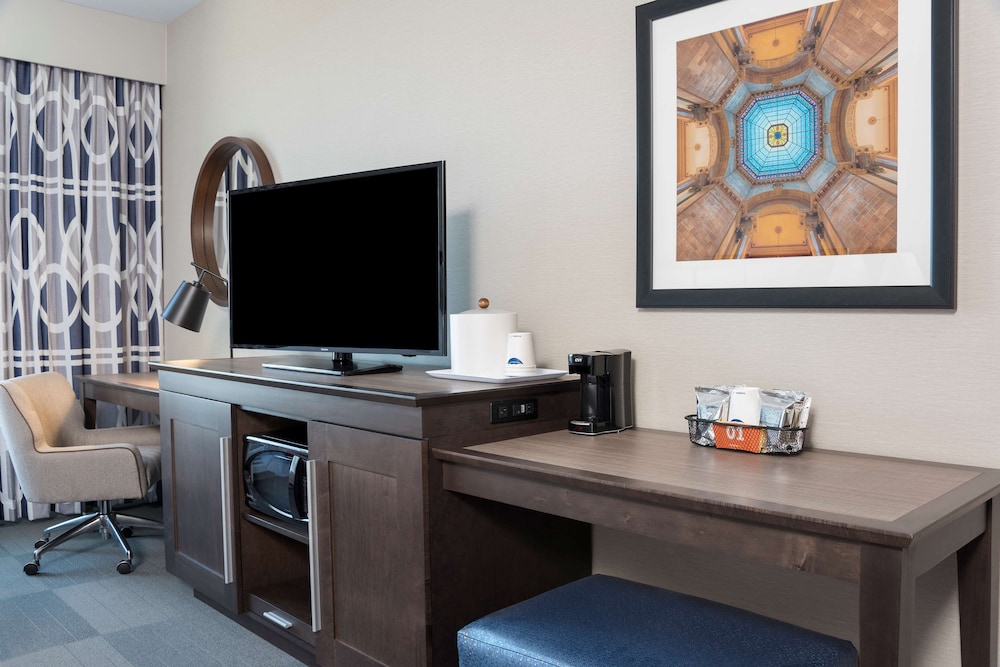 Hampton Inn & Suites Indianapolis Keystone - photo 10