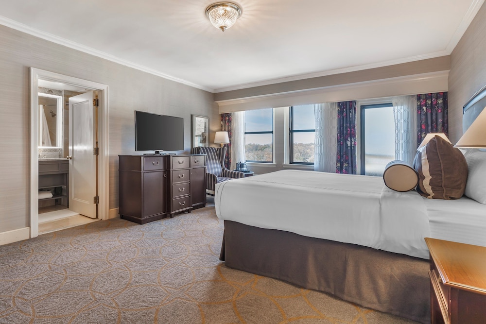 Omni Shoreham Hotel - photo 27