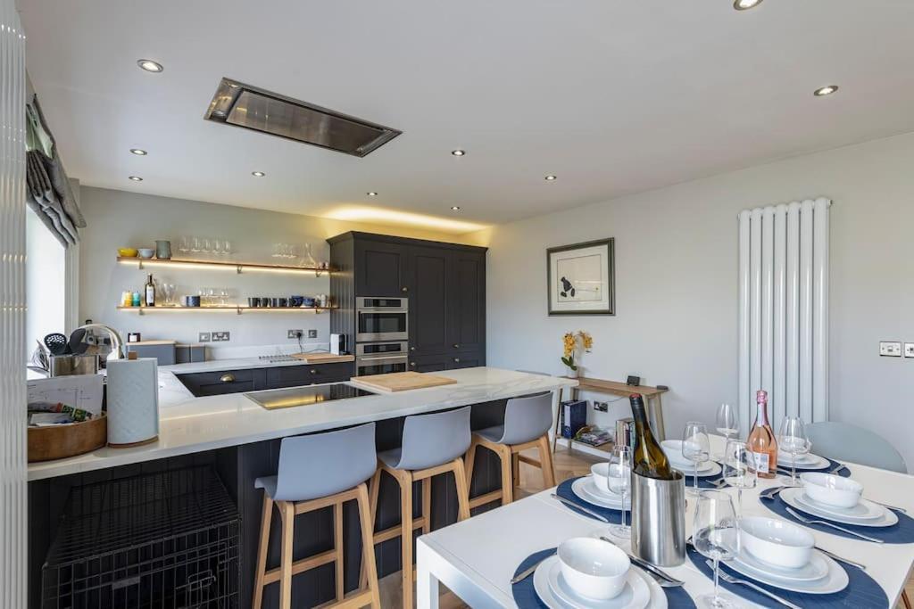 Family Friendly Retreat between Beach & Mountains in Porthmadog, United Kingdom