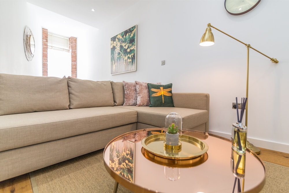 Hounds Gate Court — 4-Star Luxury Hotel in Nottingham, United Kingdom