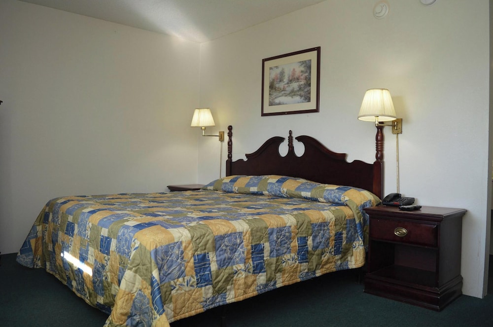 Brookville Inn By OYO Near Dayton International Airport - photo 4