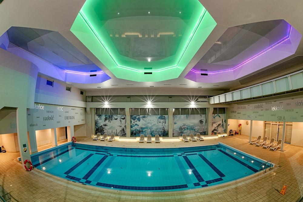 Falenty Biznes i Wypoczynek - carbon neutral hotel in Raszyn