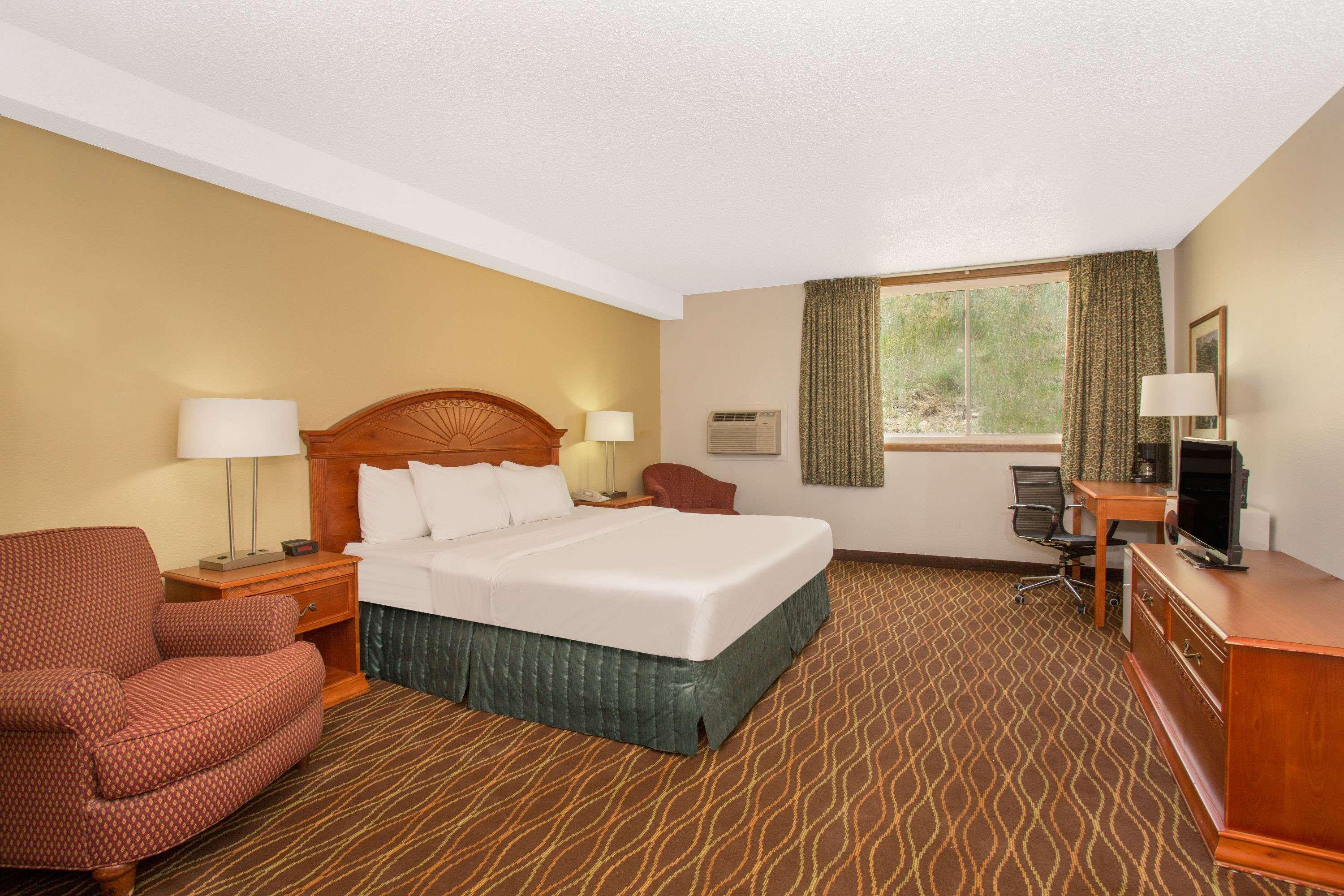 Days Inn by Wyndham Silverthorne - photo 8