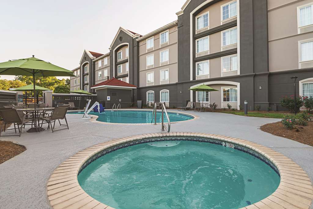 La Quinta Inn & Suites by Wyndham Alexandria Airport - photo 7