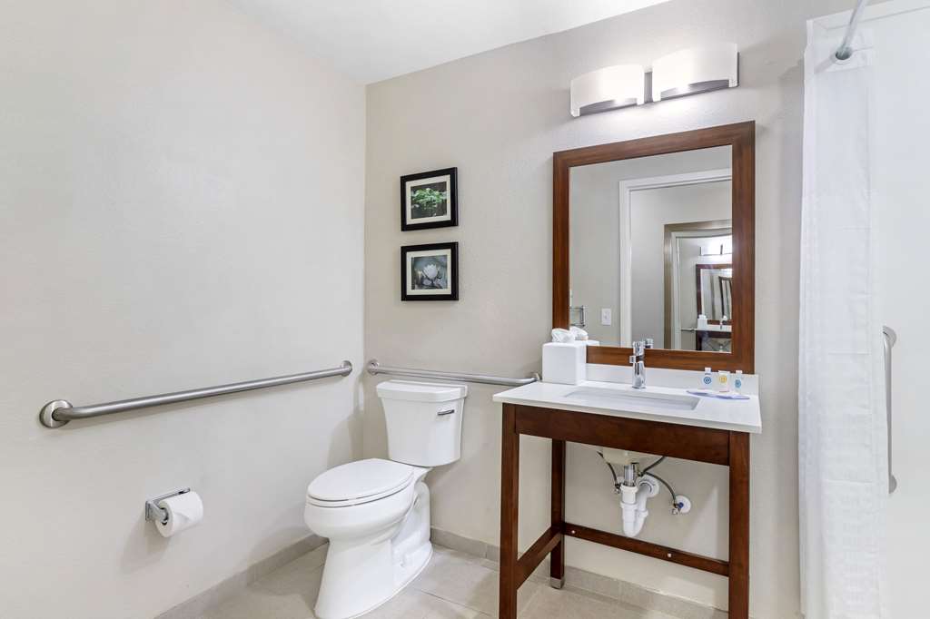 Comfort Inn & Suites Brunswick I 95 - photo 13