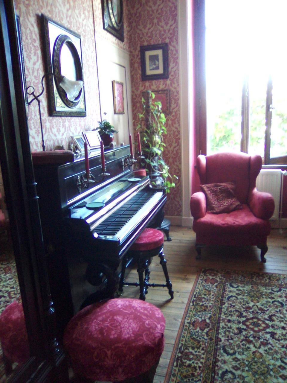 La Ganse Blanche — hotel in Usson-En-Forez