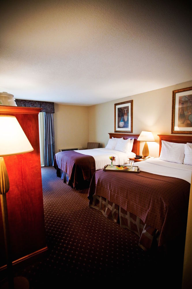 Holiday Inn Columbus North I 185 - photo 24