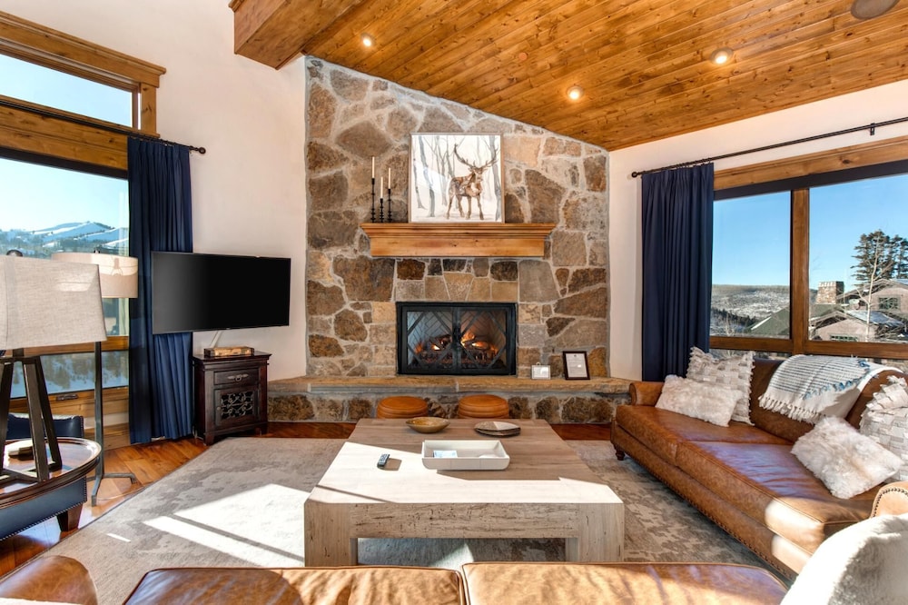 The Lookout 4 Bedrooms PLO 6590 by KBM — 4-Star Luxury Hotel in Bridgeport, United States
