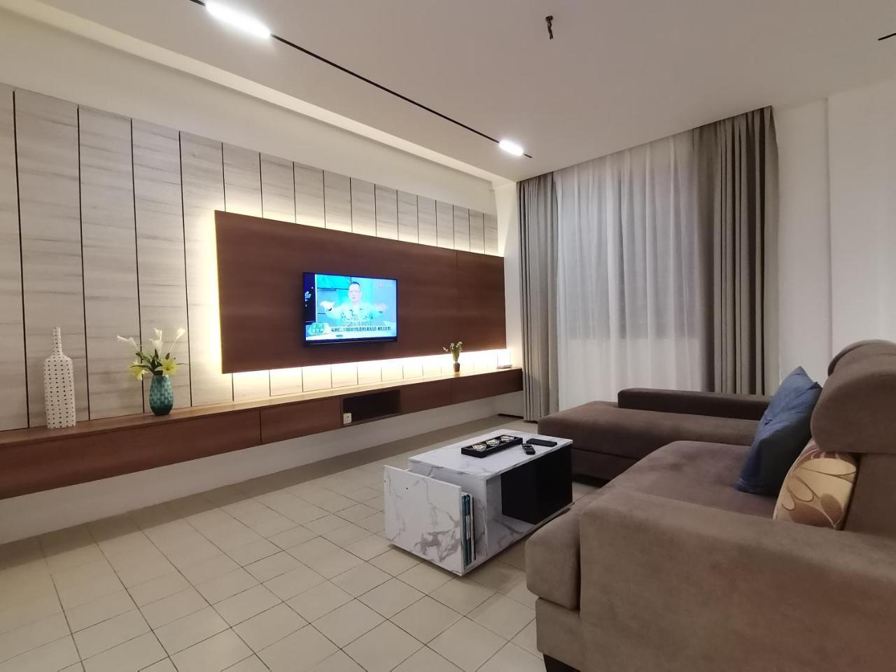 97 HomeStay Kuching 玖居民宿 — 4-Star Luxury Hotel in Kuching, Malaysia