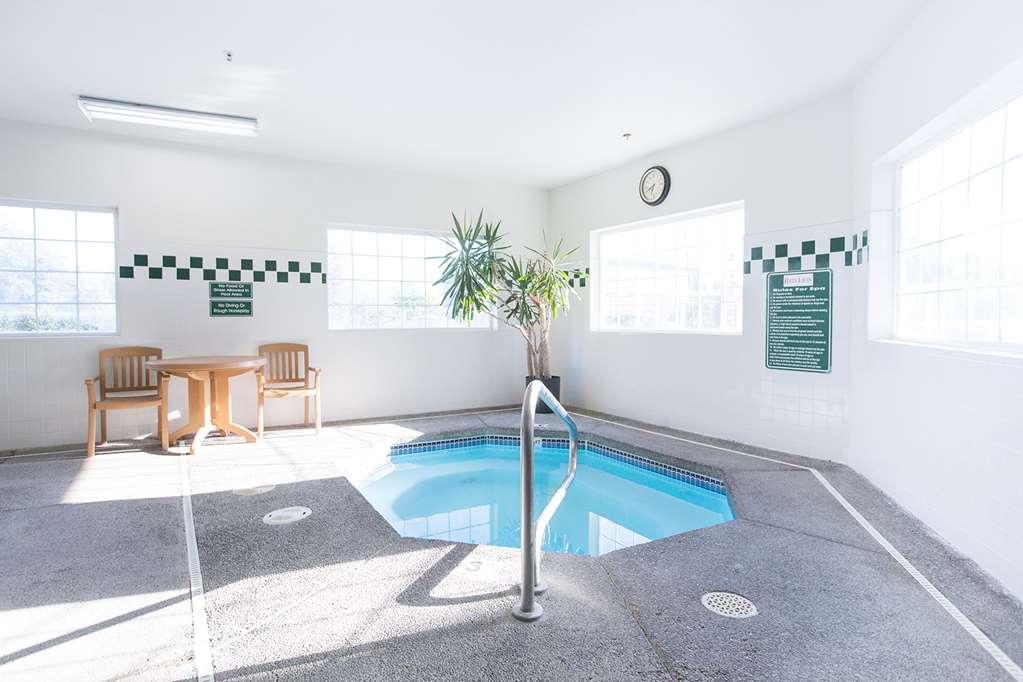 Red Lion Inn & Suites McMinnville - photo 15