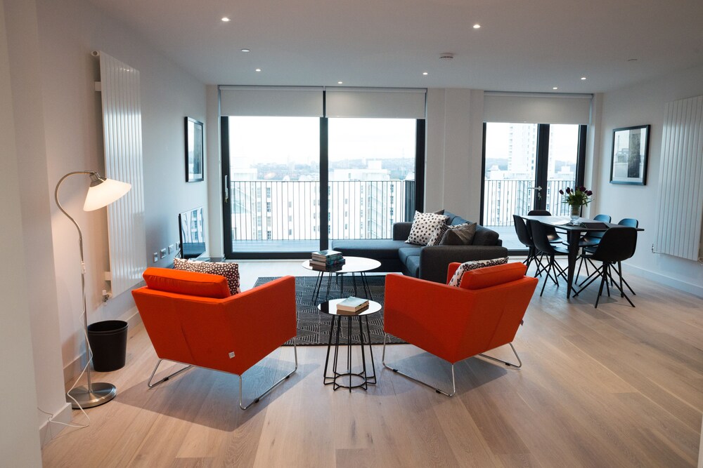 Clarendon Masthead House — 4-Star Luxury Hotel in London, United Kingdom