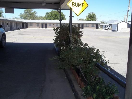 Royal Host Motel - photo 3