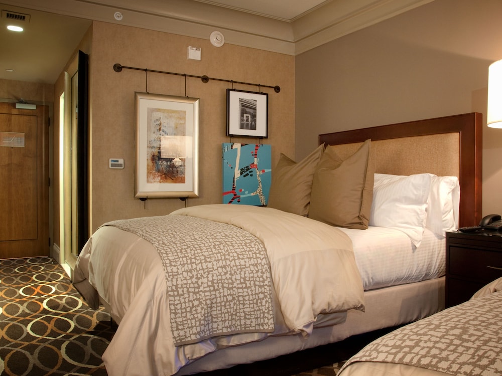 Omni Dallas Hotel - photo 3