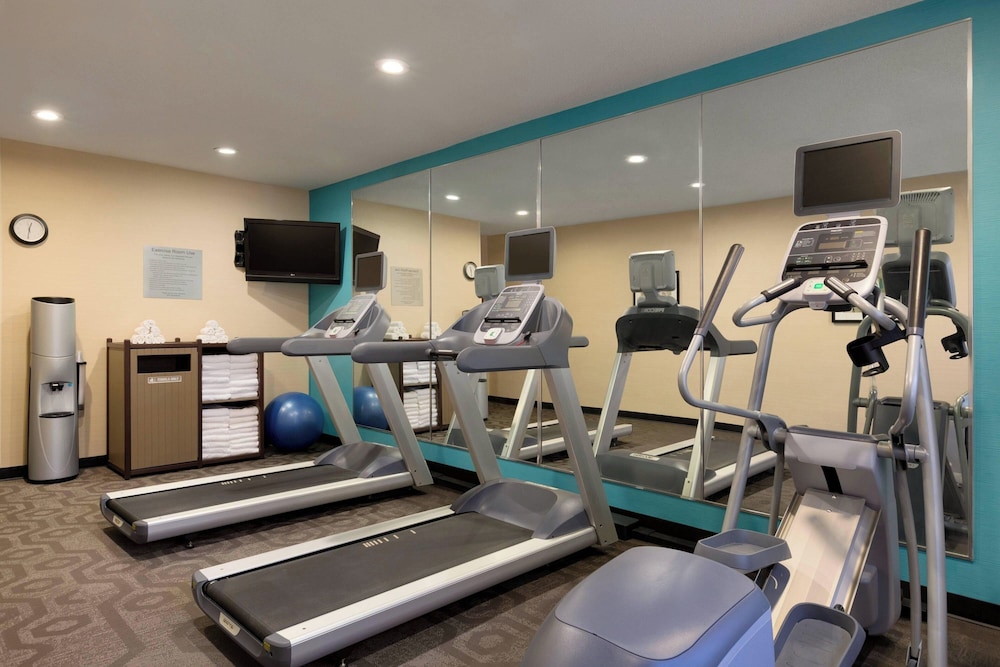 Fairfield Inn & Suites Bismarck North - photo 19