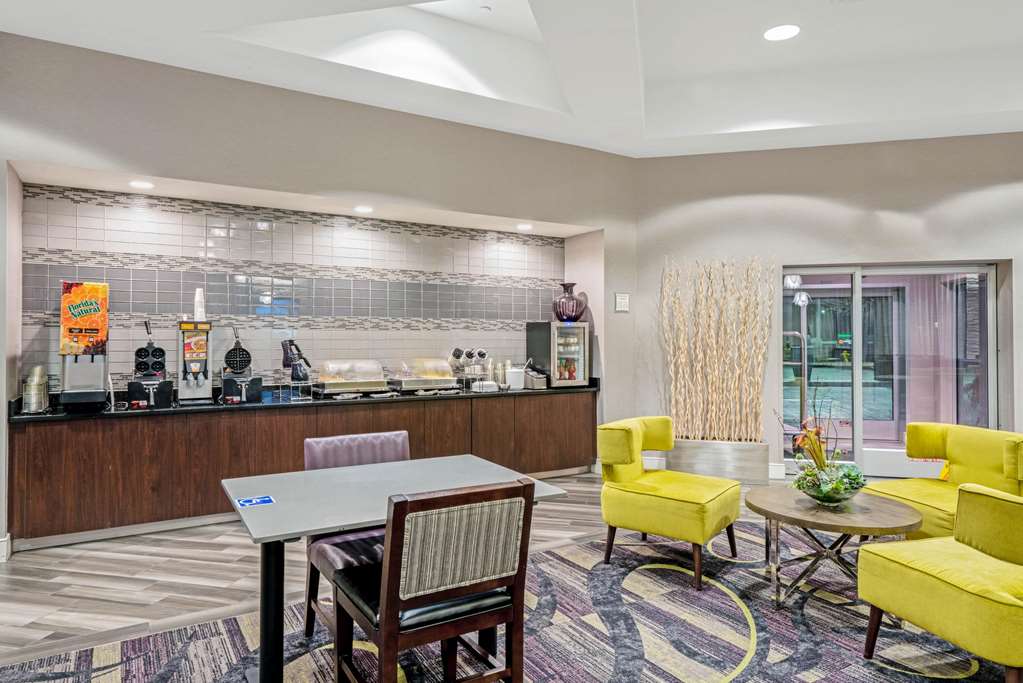 La Quinta Inn & Suites by Wyndham Orem University Pwy Provo - photo 62